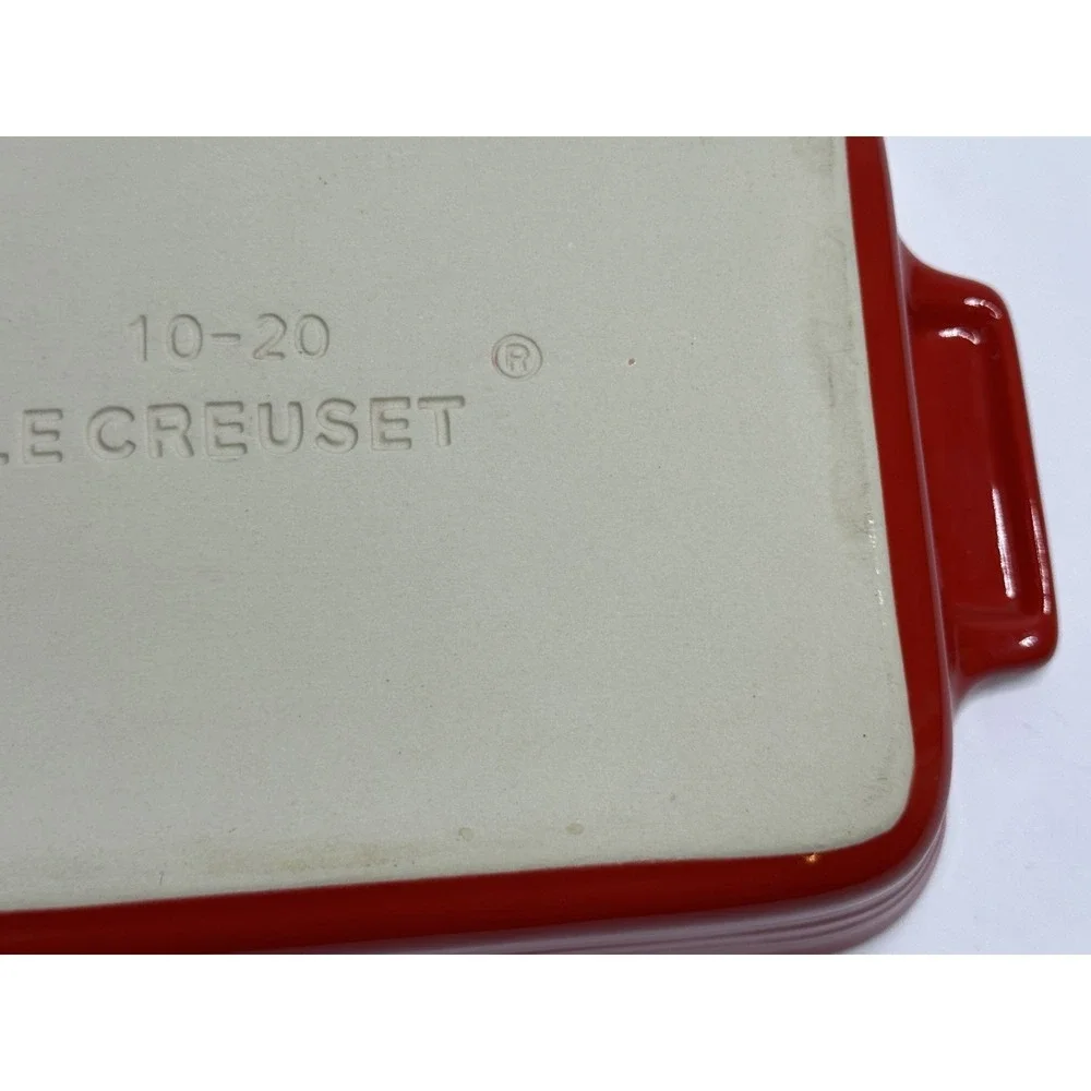 Le Creuset Red Ceramic Baking Pan Rectangle side handles 10 - 20 EUC